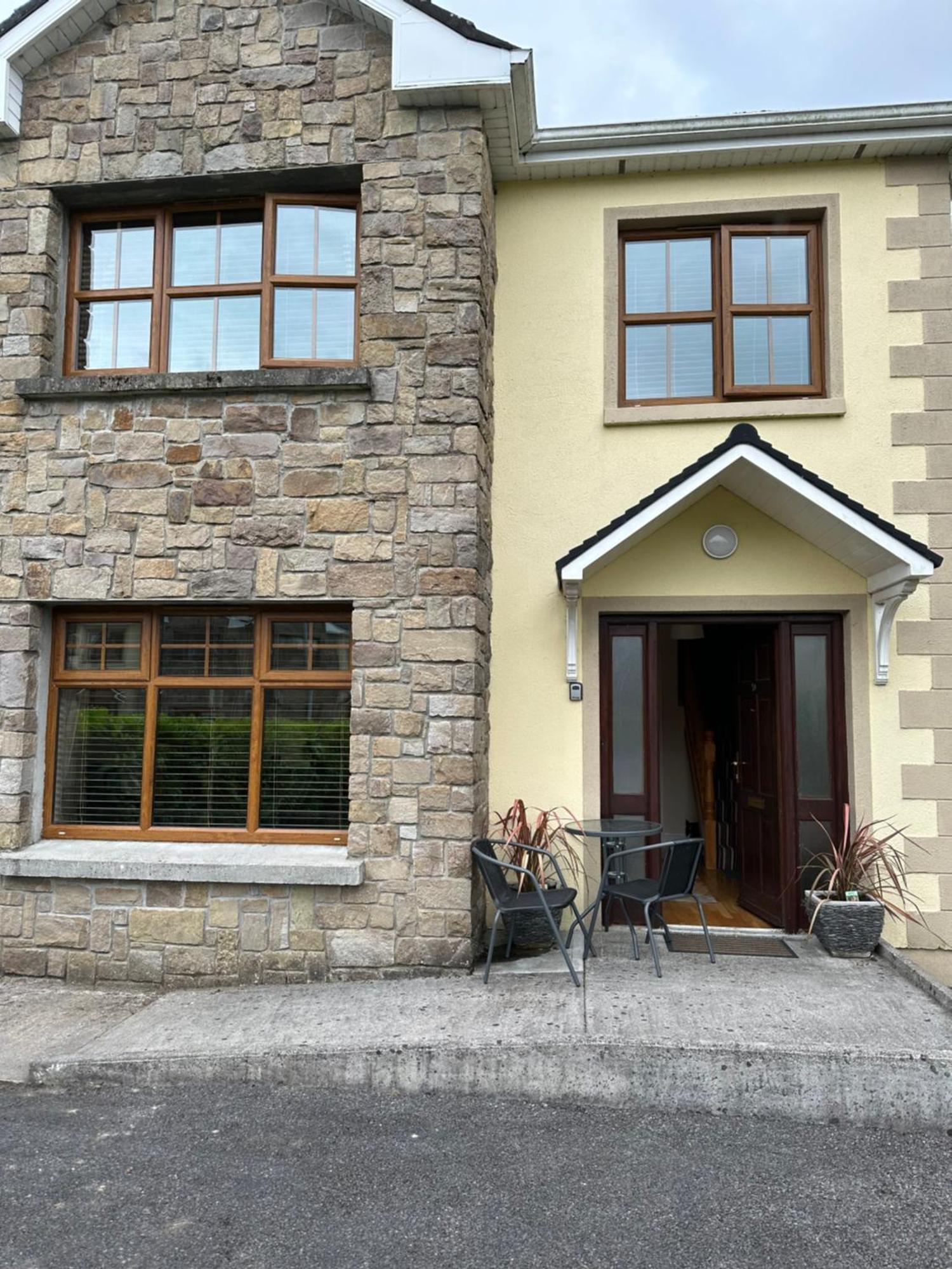 Home Near The River Shannon Rooskey Exteriör bild
